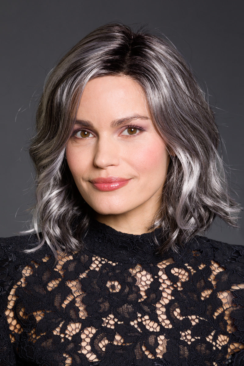 Belle Madame Perücke: Chiara SF (S/M)