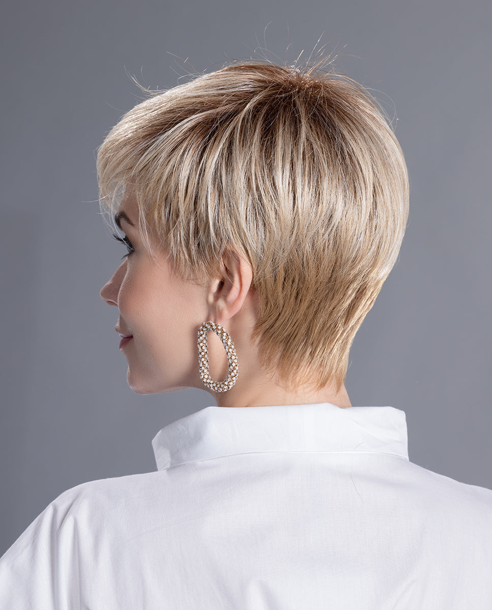 Ellen Wille Perücke: Elan
