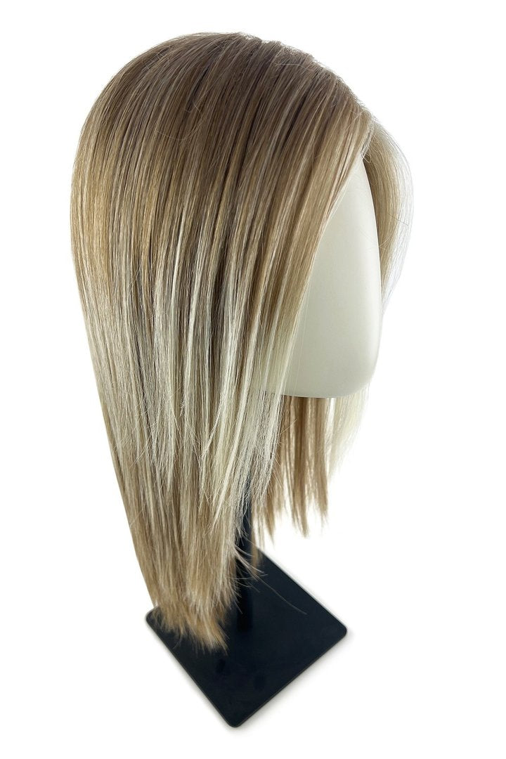 Gisela Mayer Perücke: Hi Clic 100% High Heat Fiber-Perücke-Gisela Mayer-Biscuit Blond Balayage-La Peruca