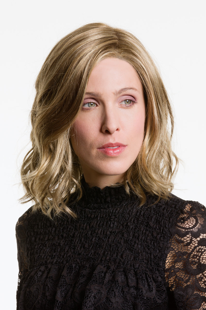 Belle Madame Perücke: Chiara SF (S/M)