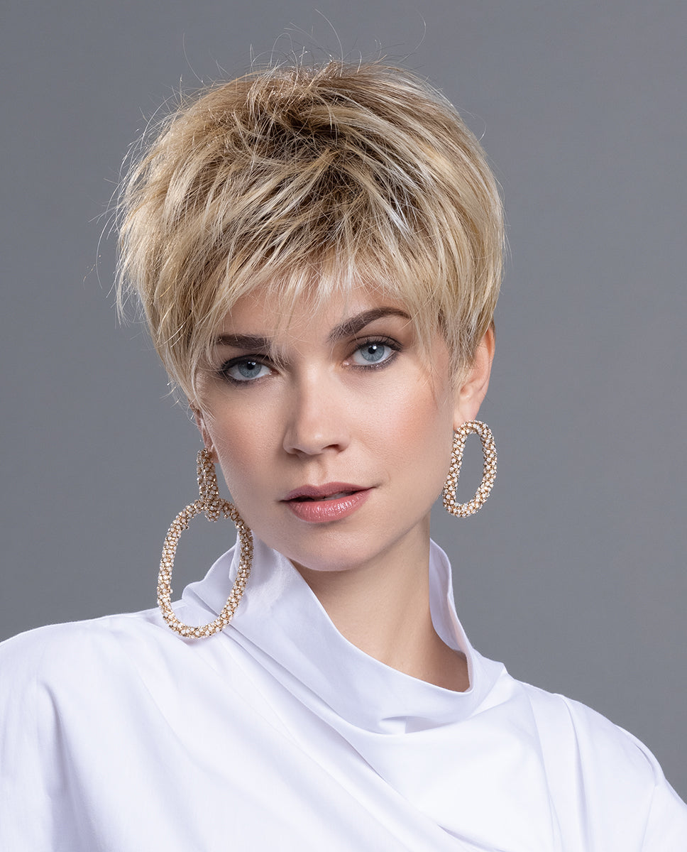 Ellen Wille Perücke: Elan
