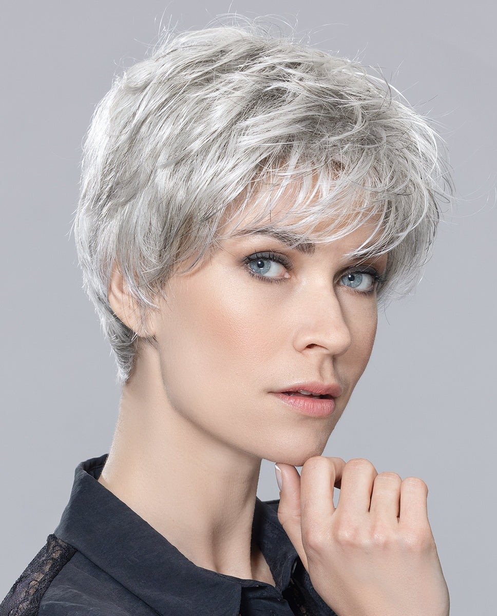Ellen Wille Perücke: Zizi